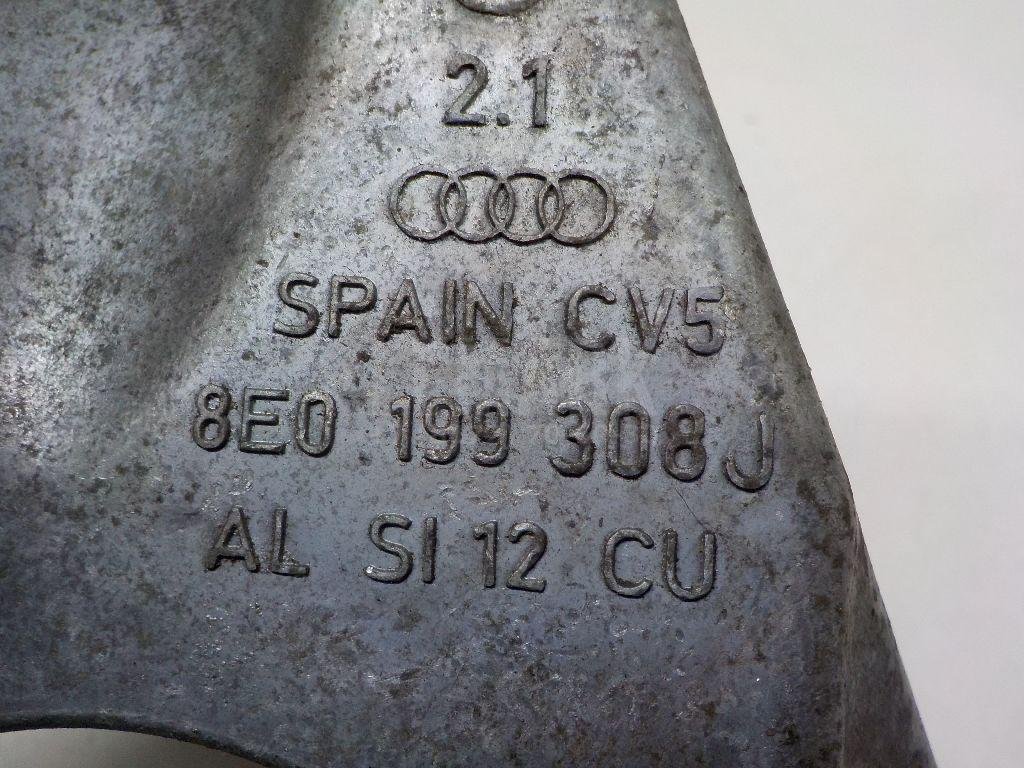 Кронштейн двигателя правый