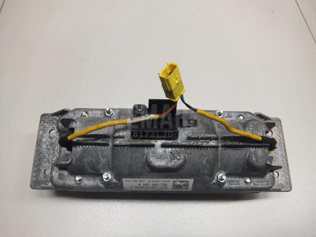 Подушка безопасности пассажирская (в торпедо)