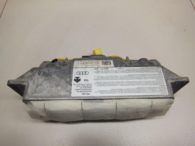 Подушка безопасности пассажирская (в торпедо)