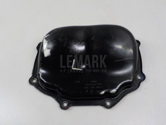 Крышка двигателя передняя