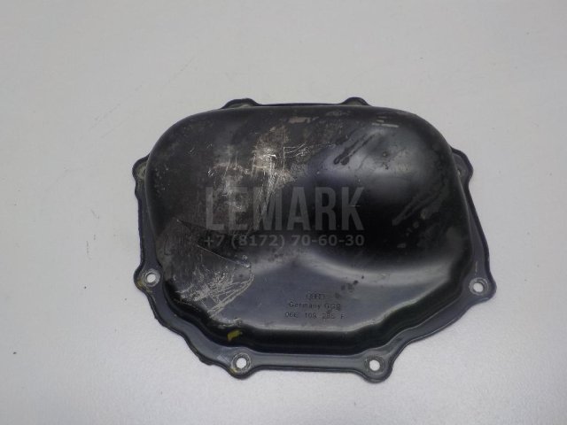 Крышка двигателя передняя