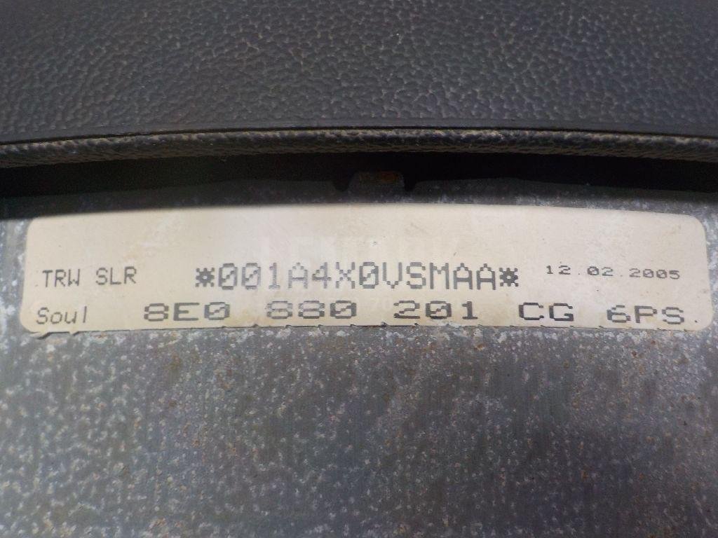 Подушка безопасности в рулевое колесо