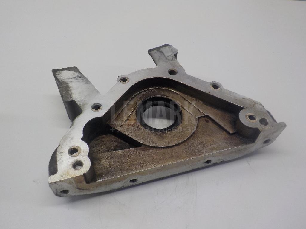 Крышка двигателя передняя