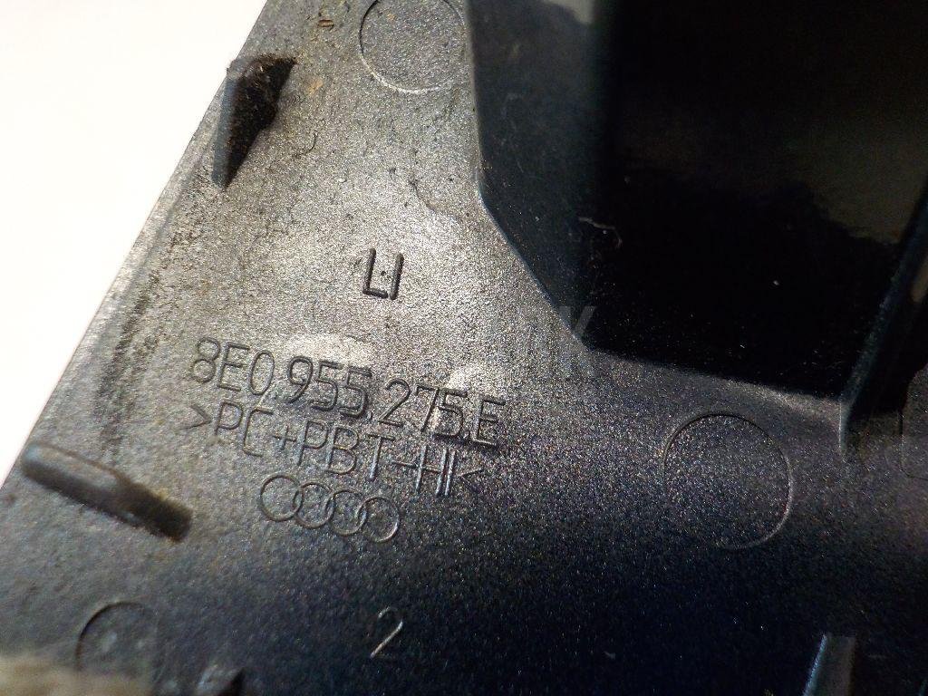 Крышка форсунки омывателя