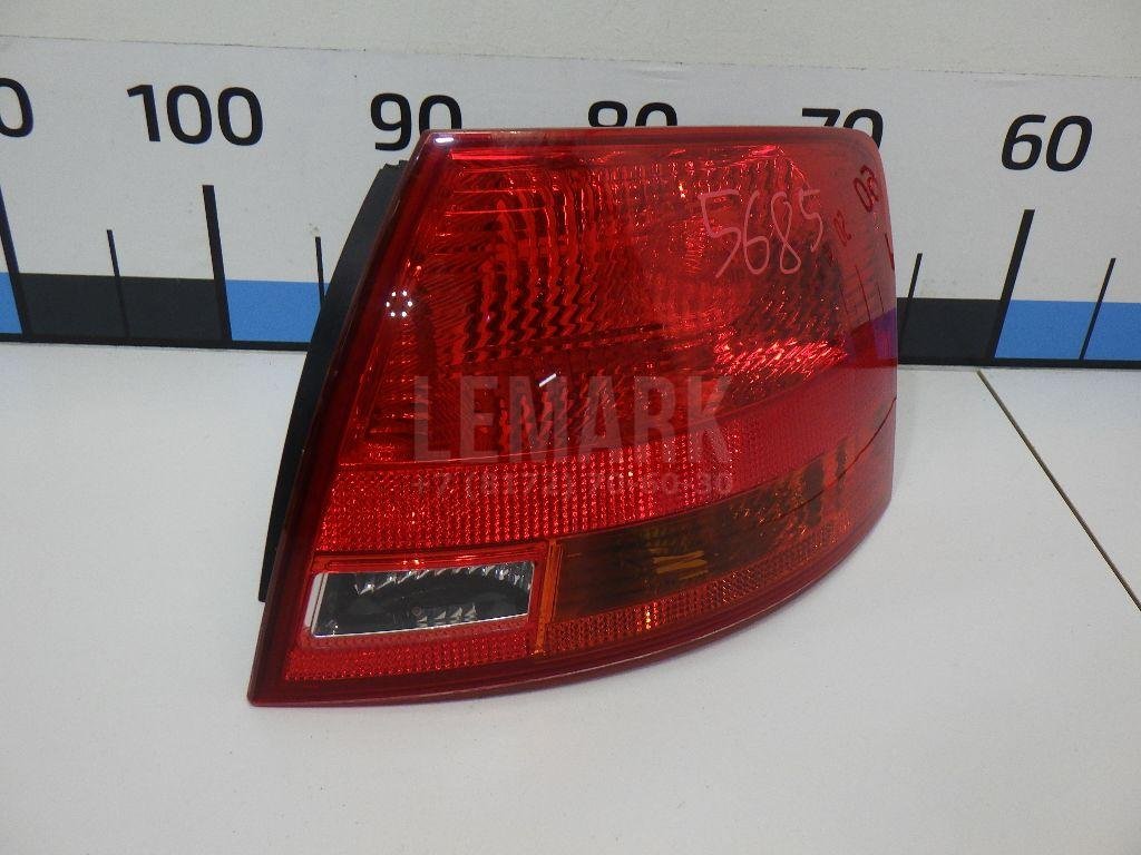 Фонарь задний наружный правый