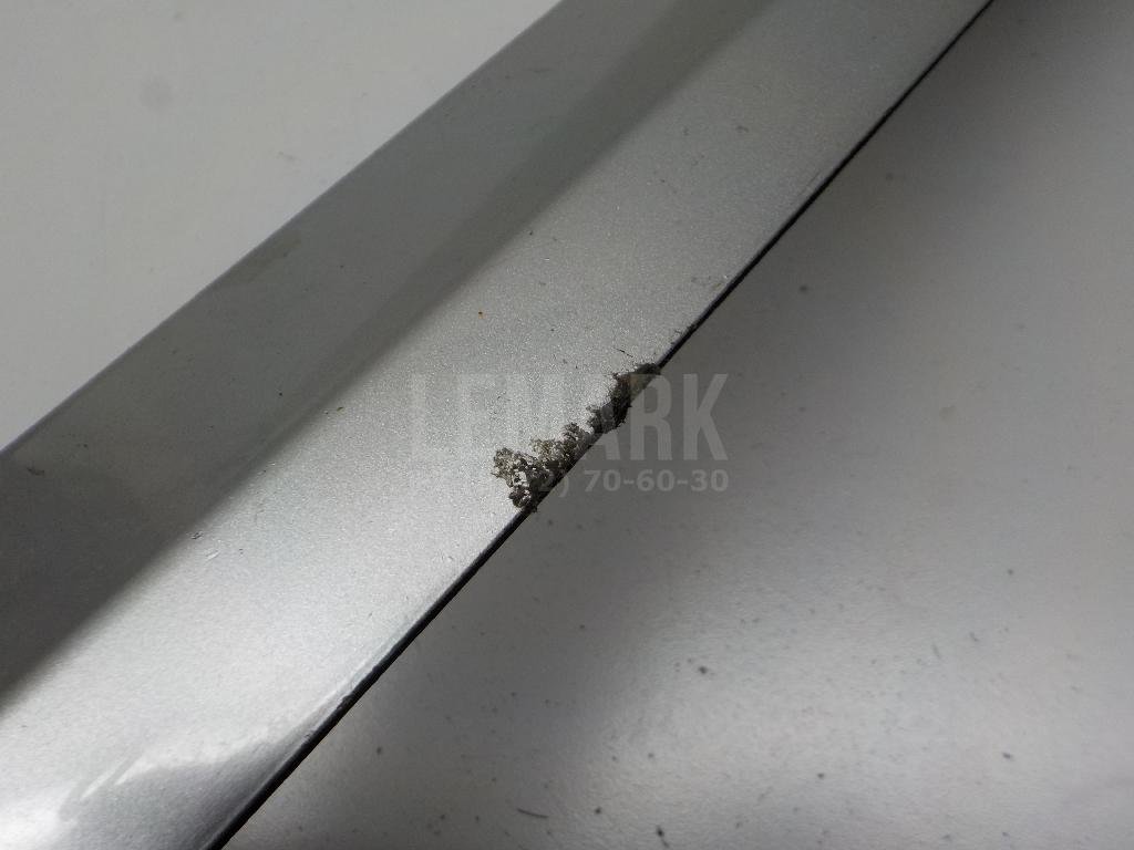 Молдинг задней левой двери