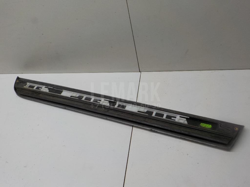 Молдинг задней левой двери