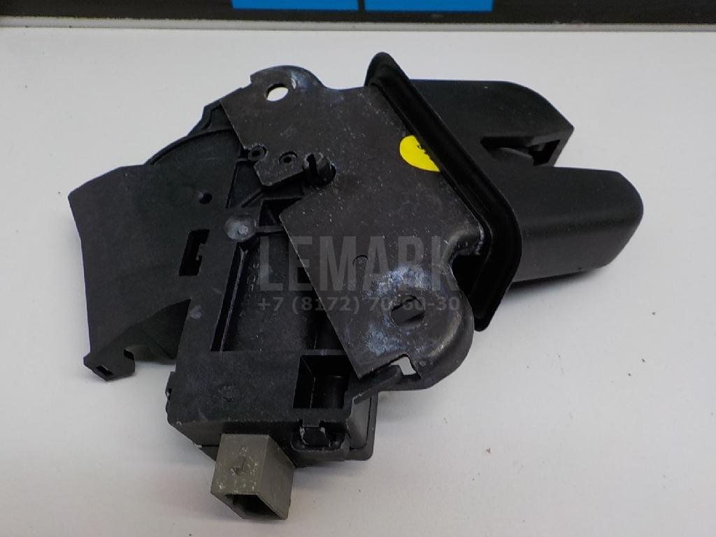 Замок багажника