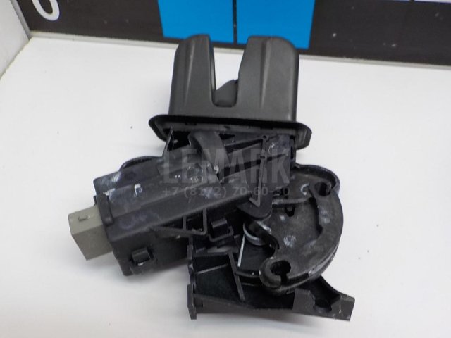 Замок багажника