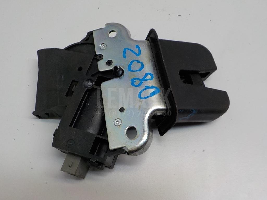 Замок багажника