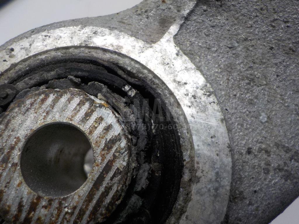 Рычаг задний нижний левый