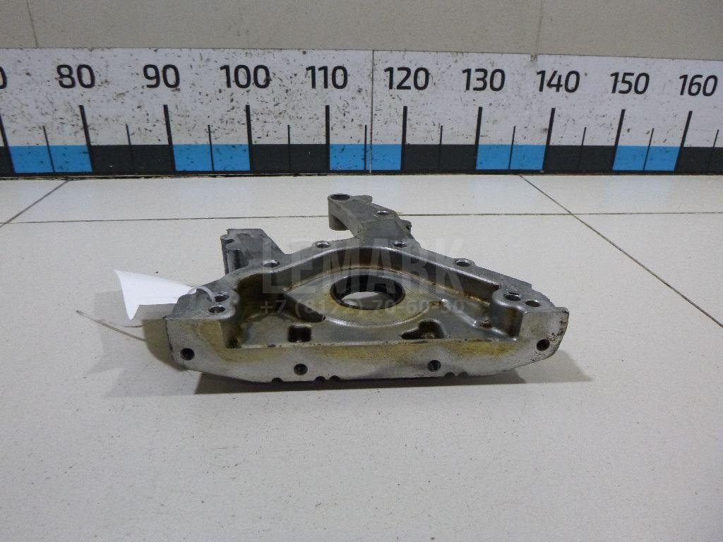 Крышка двигателя передняя