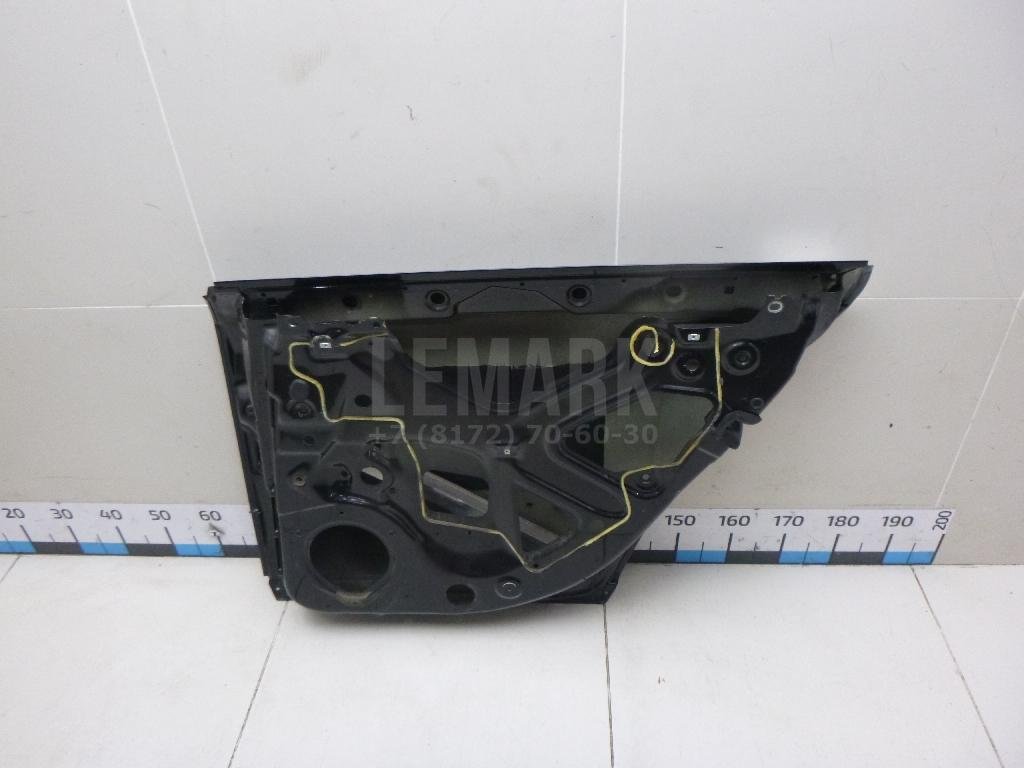 Дверь задняя правая