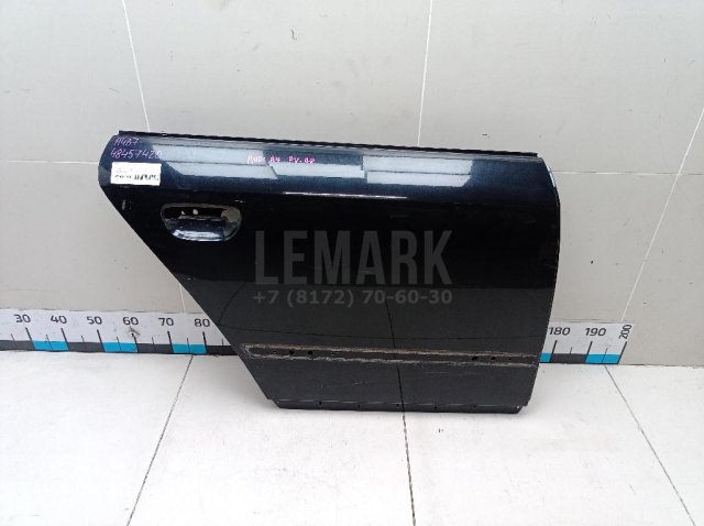 Дверь задняя правая