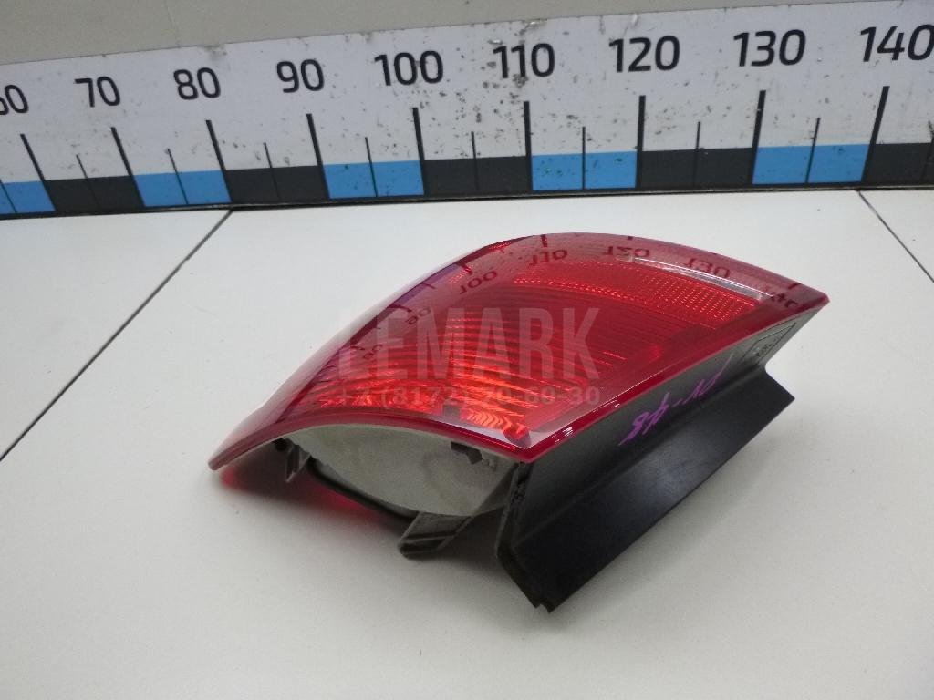 Фонарь задний наружный правый