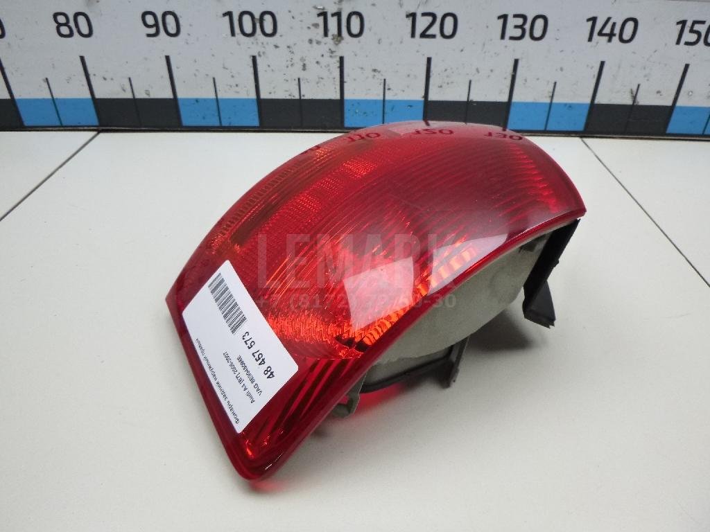 Фонарь задний наружный правый