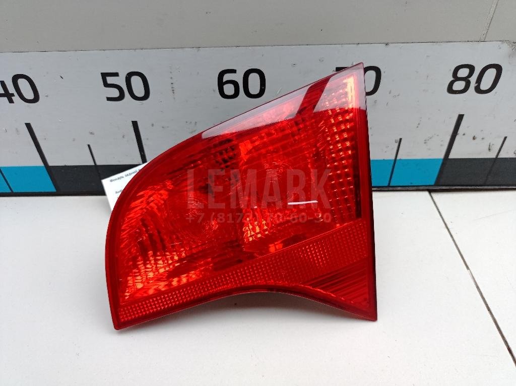 Фонарь задний внутренний правый для  Audi A1 (8X) 2010-2018