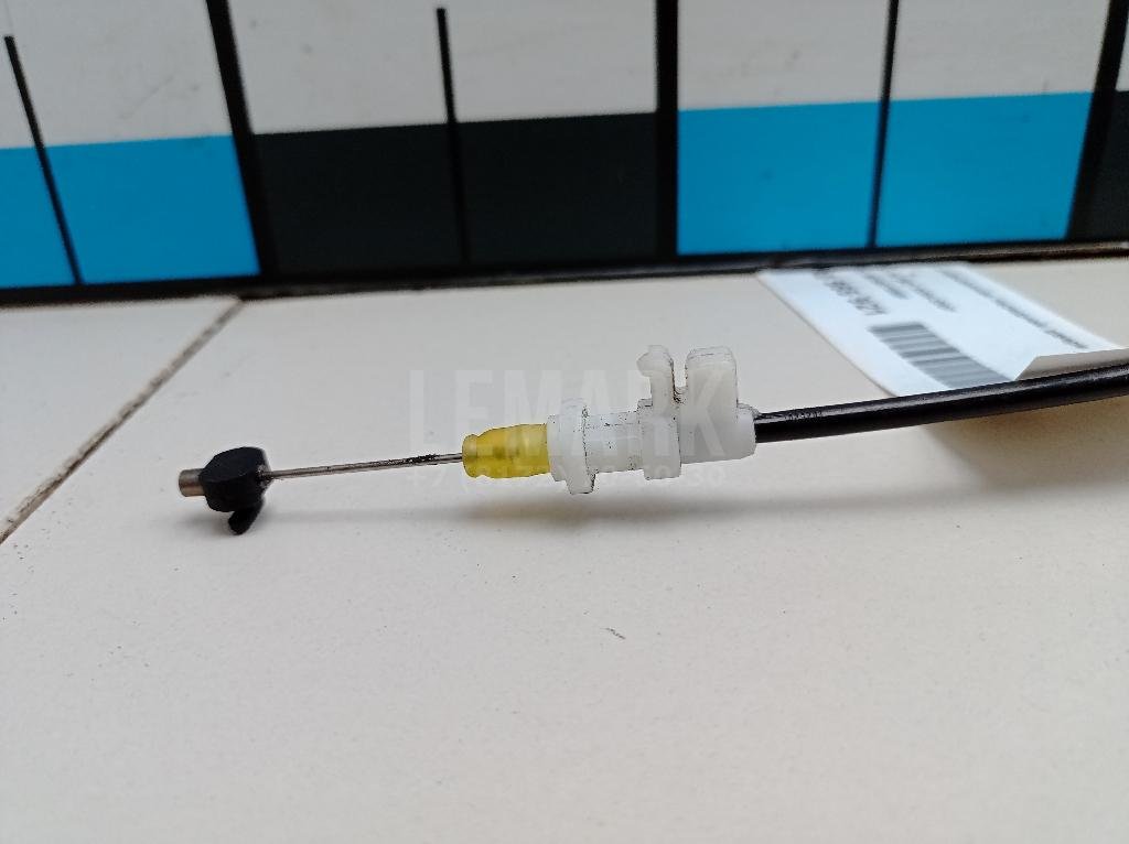 Трос открывания передней двери