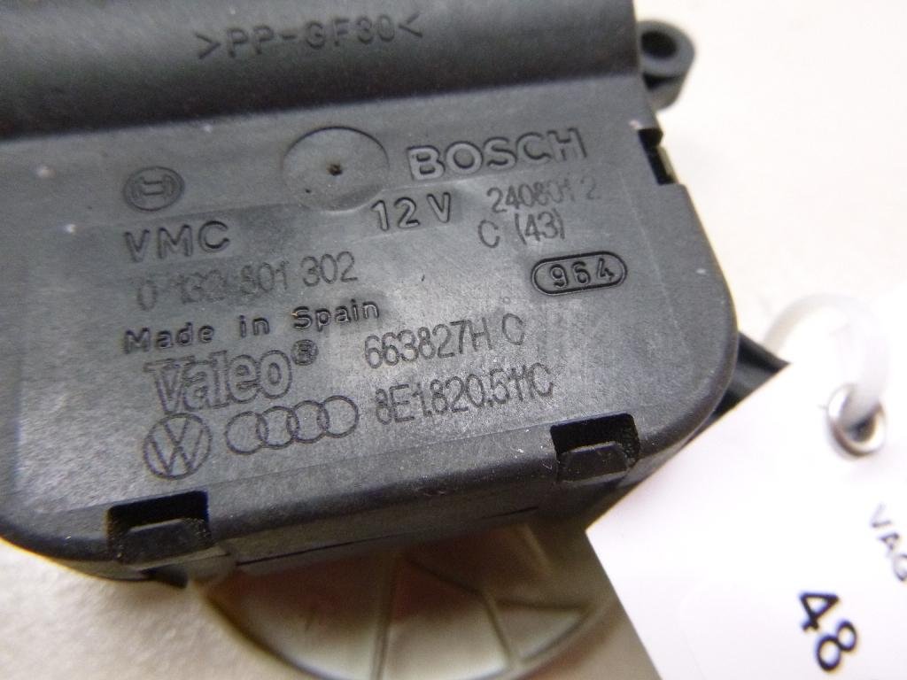 Моторчик заслонки отопителя