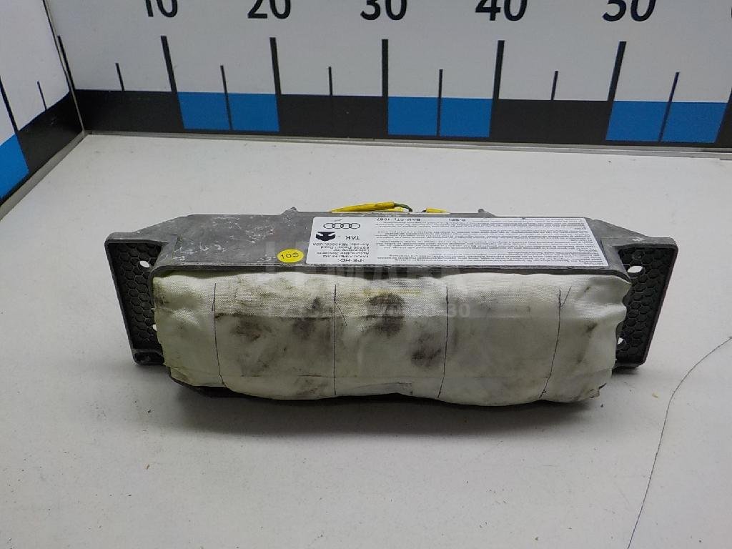 Подушка безопасности пассажирская (в торпедо)