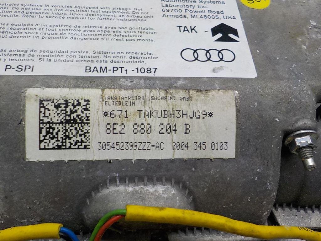 Подушка безопасности пассажирская (в торпедо)