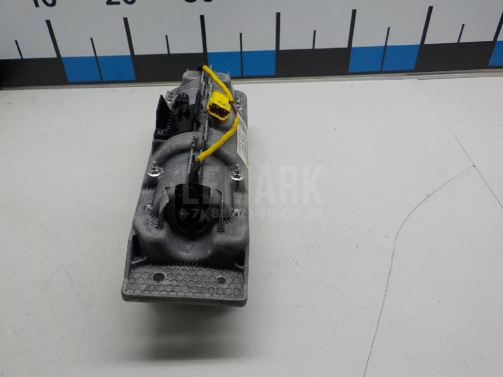 Подушка безопасности пассажирская (в торпедо)