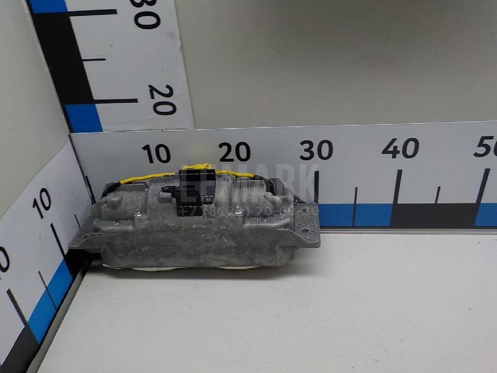 Подушка безопасности пассажирская (в торпедо)