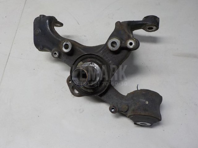 Кулак поворотный задний левый