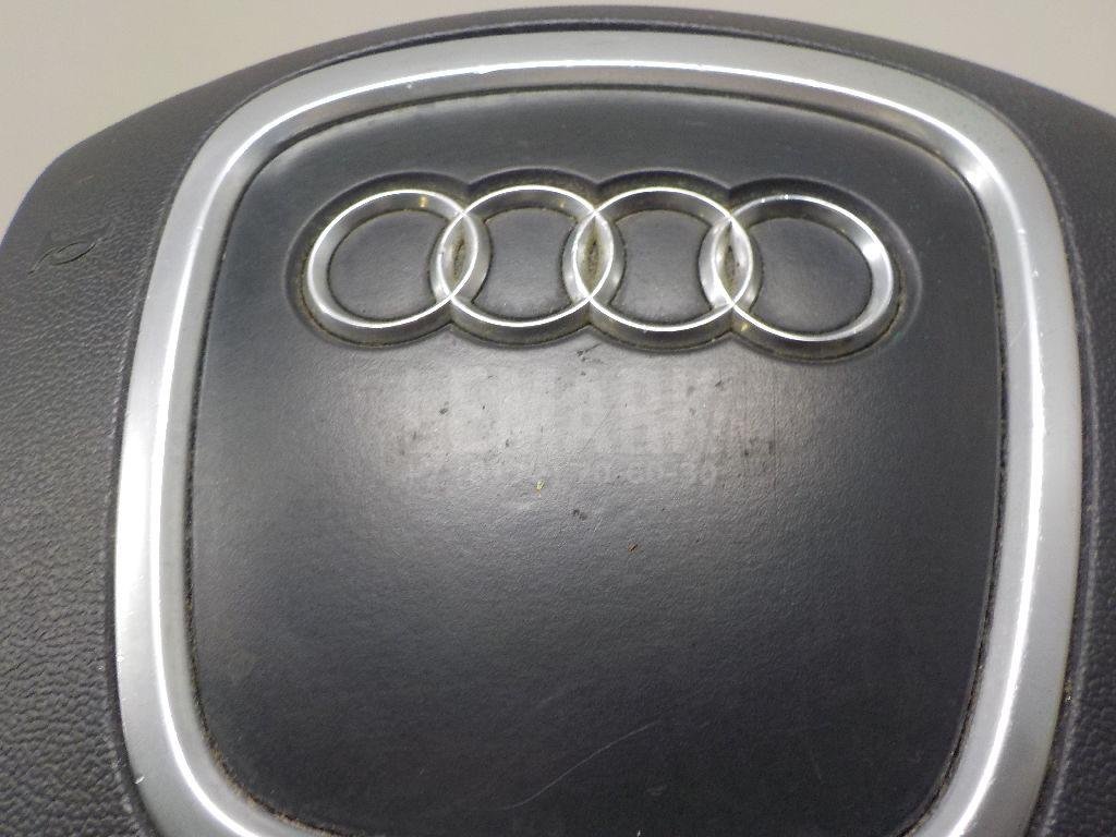 Подушка безопасности в рулевое колесо