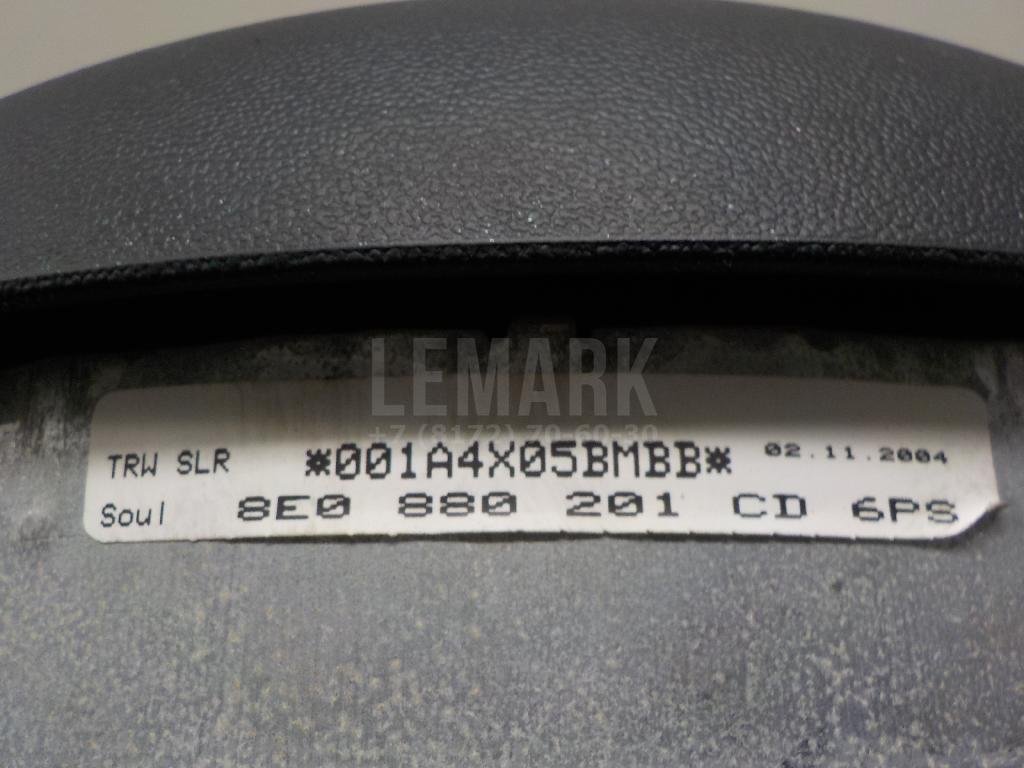 Подушка безопасности в рулевое колесо