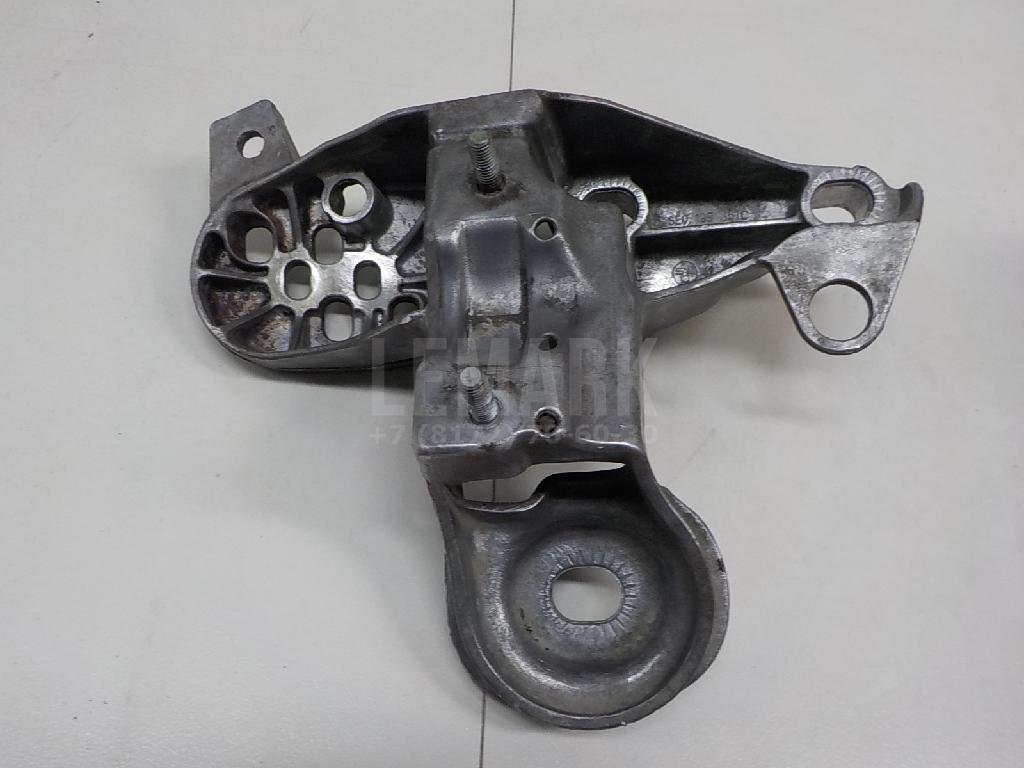 Кронштейн опоры двигателя