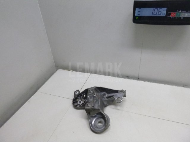 Кронштейн опоры двигателя