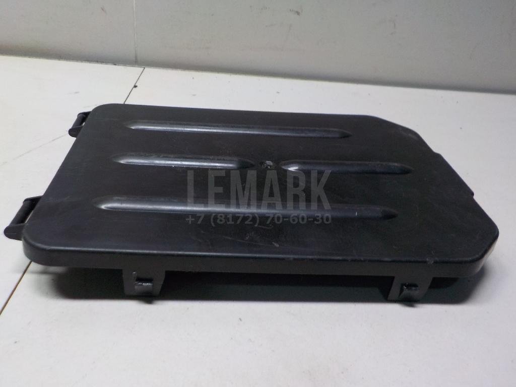 Крышка блока предохранителей