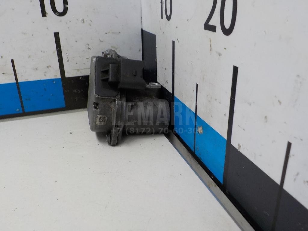 Механизм изменения длины впускного коллектора