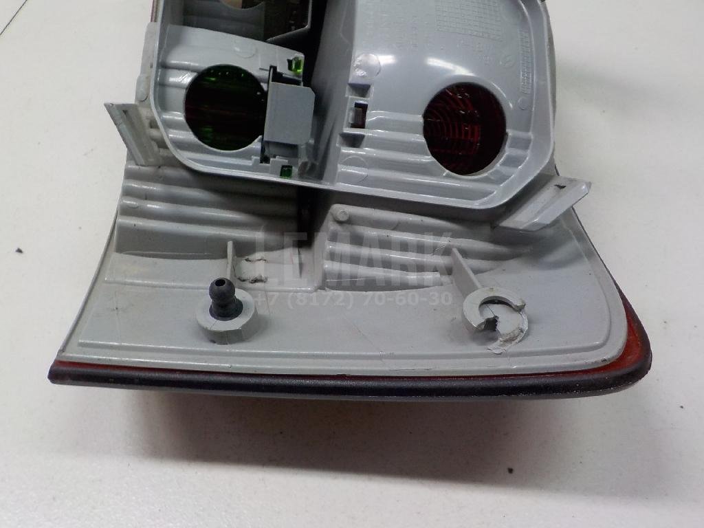 Фонарь задний наружный левый