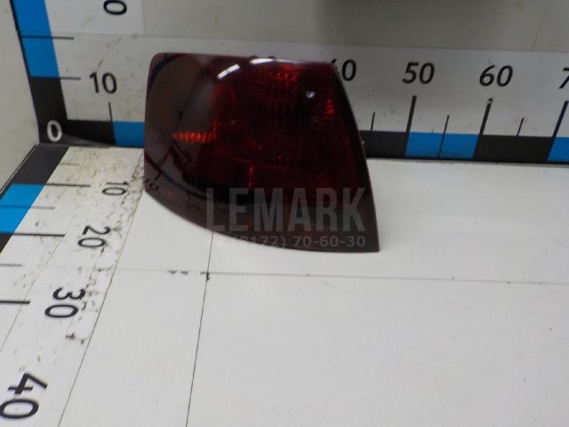 Фонарь задний наружный левый