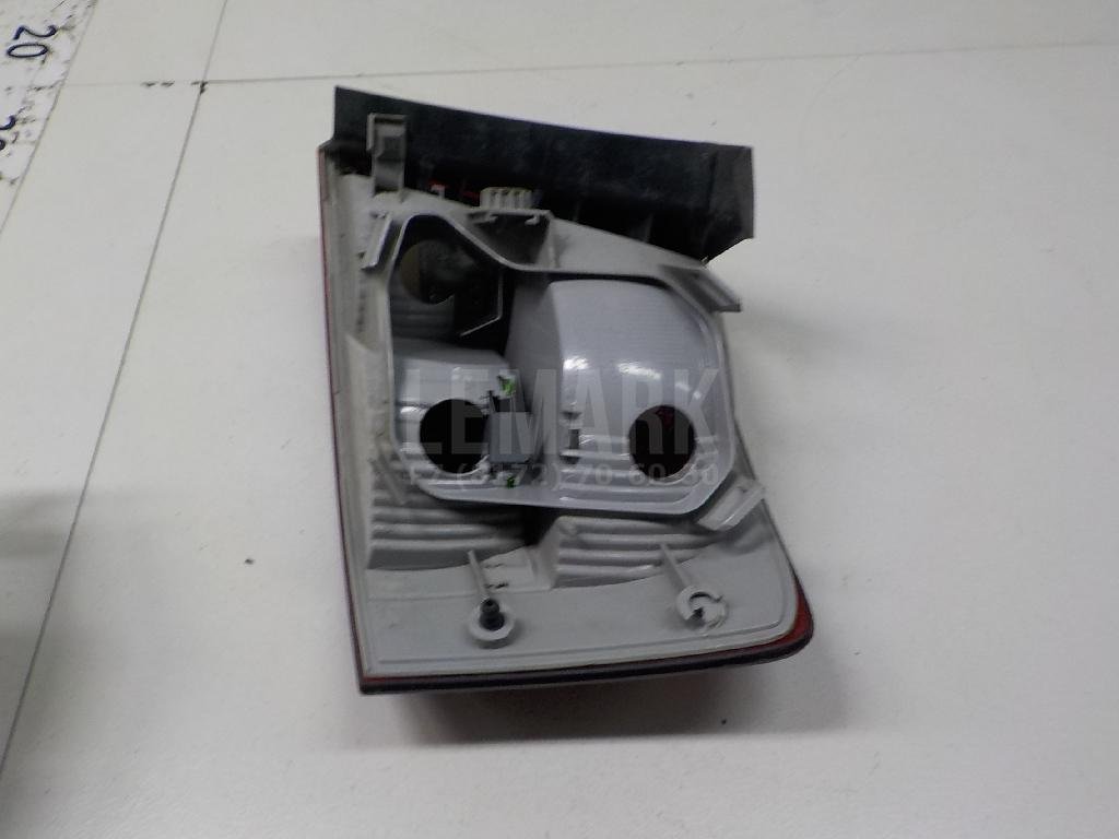 Фонарь задний наружный левый