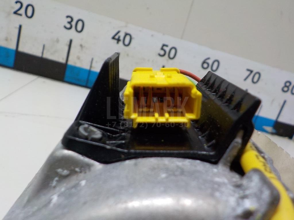 Подушка безопасности пассажирская (в торпедо)