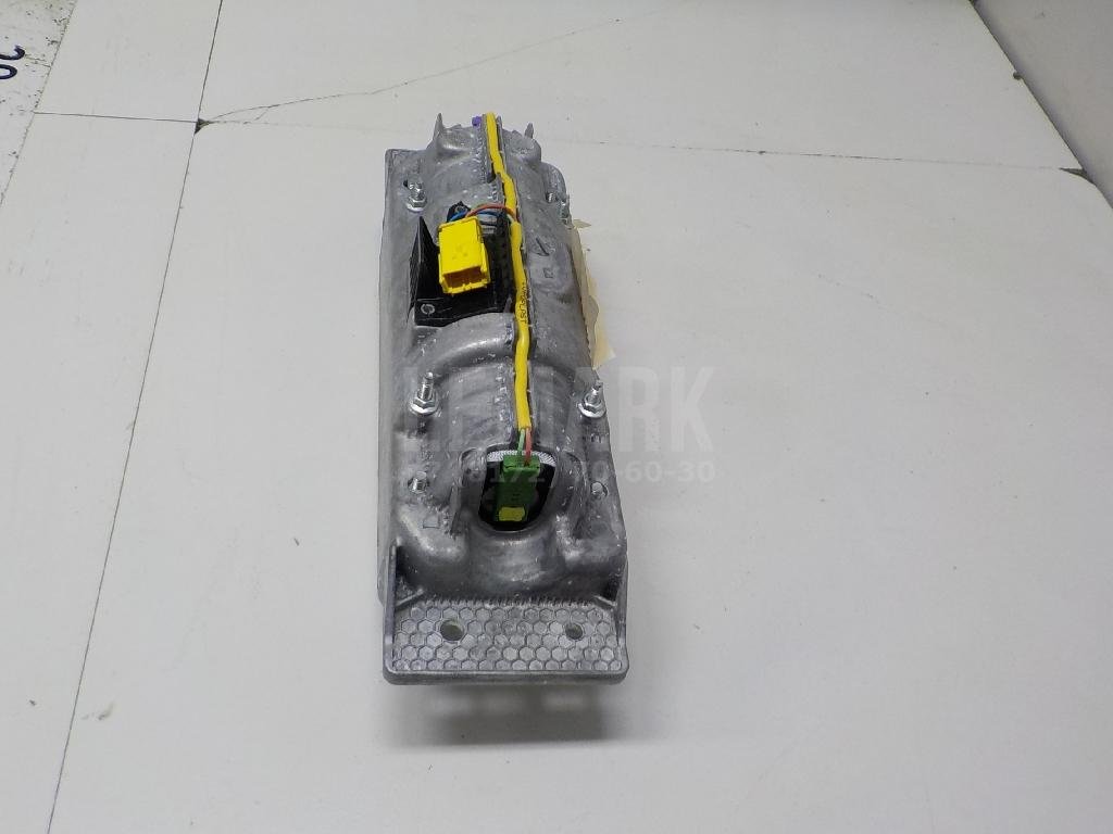 Подушка безопасности пассажирская (в торпедо)