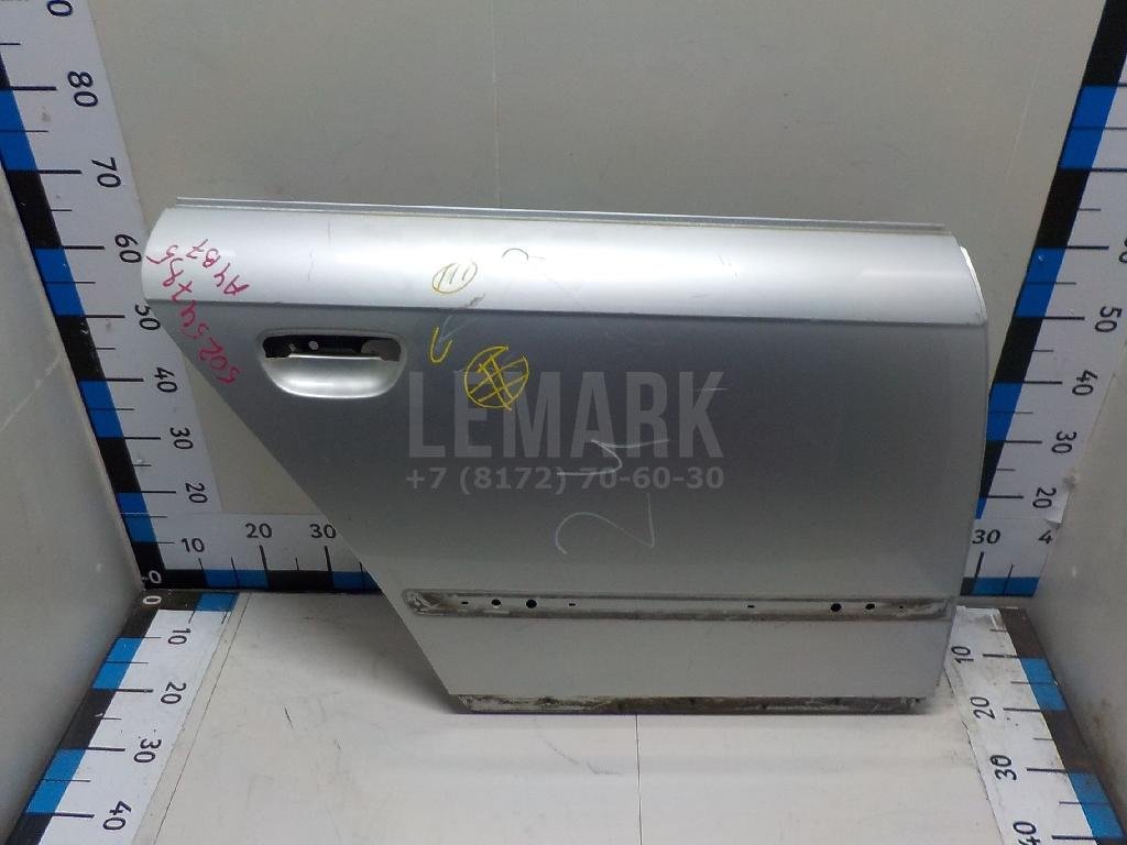 Дверь задняя правая