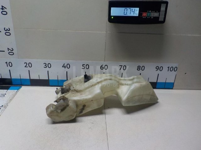 Бачок омывателя лобового стекла