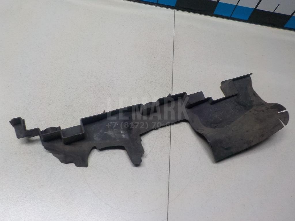 Воздуховод радиатора правый