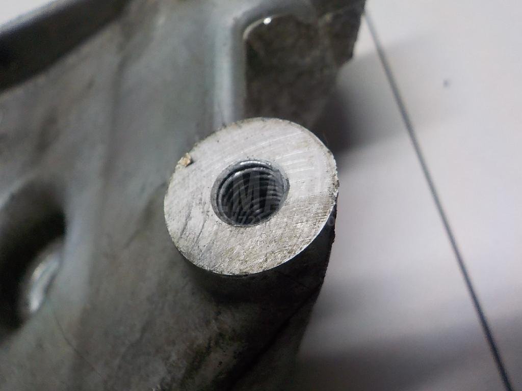 Кронштейн генератора для  Audi A3 [8PA] Sportback 2004-2013