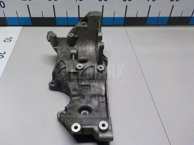 Кронштейн генератора