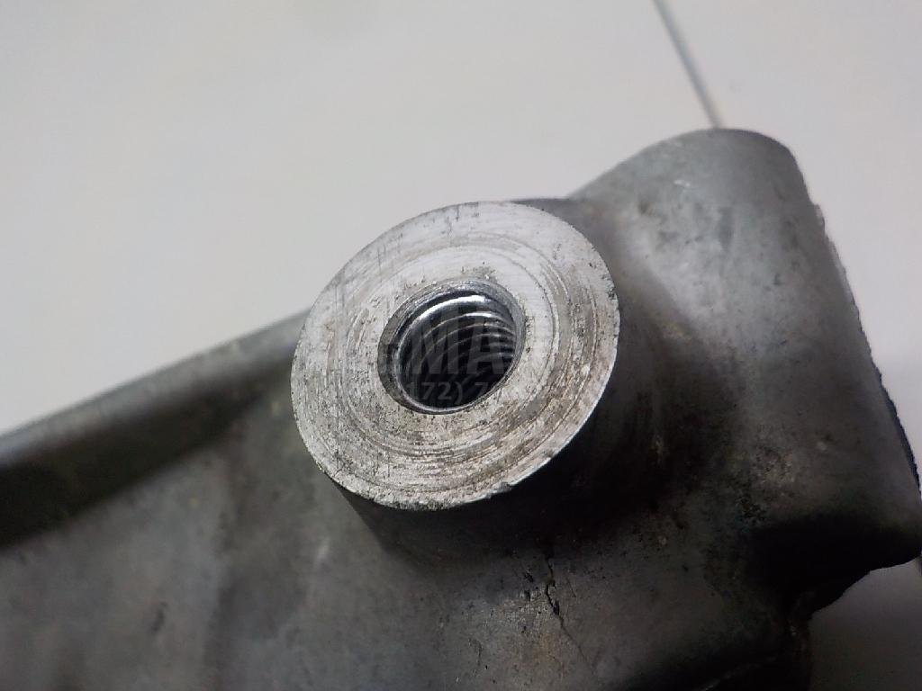 Кронштейн генератора для  Audi A3 [8PA] Sportback 2004-2013