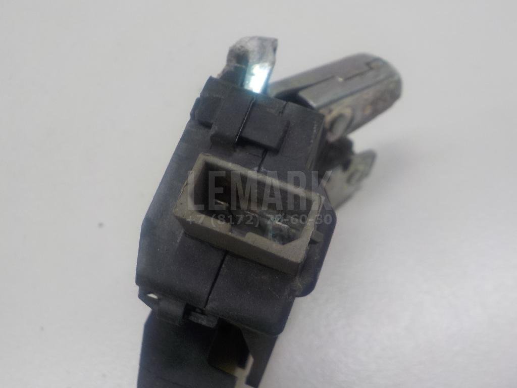 Замок багажника