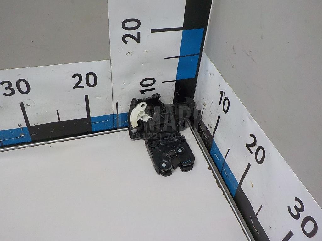 Замок багажника