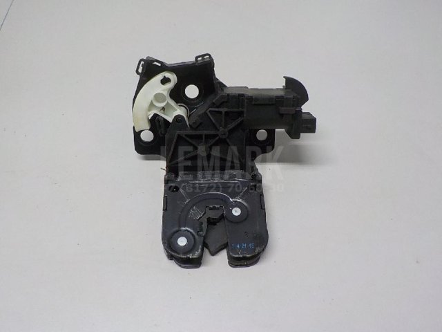 Замок багажника