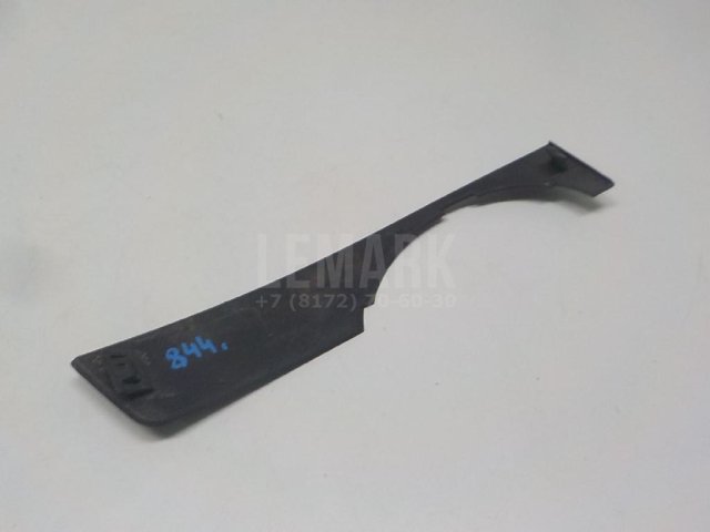 Рамка противотуманной фары левой