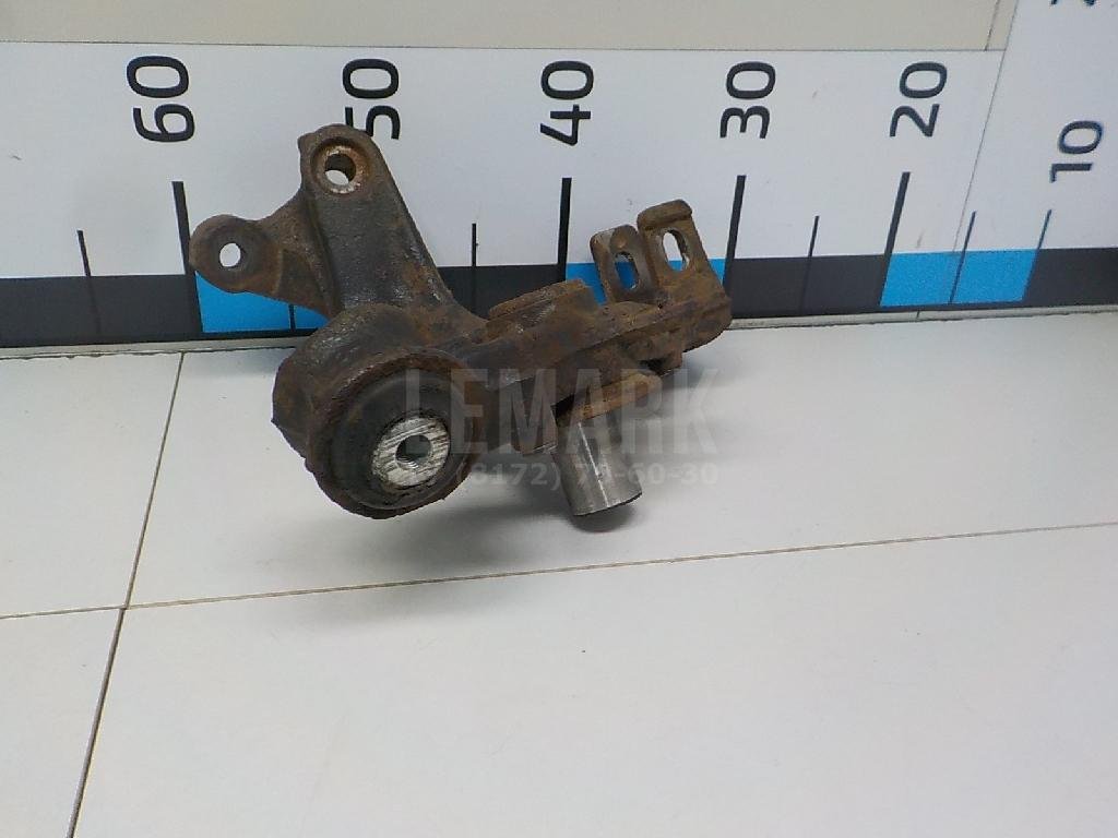 Кулак поворотный задний левый